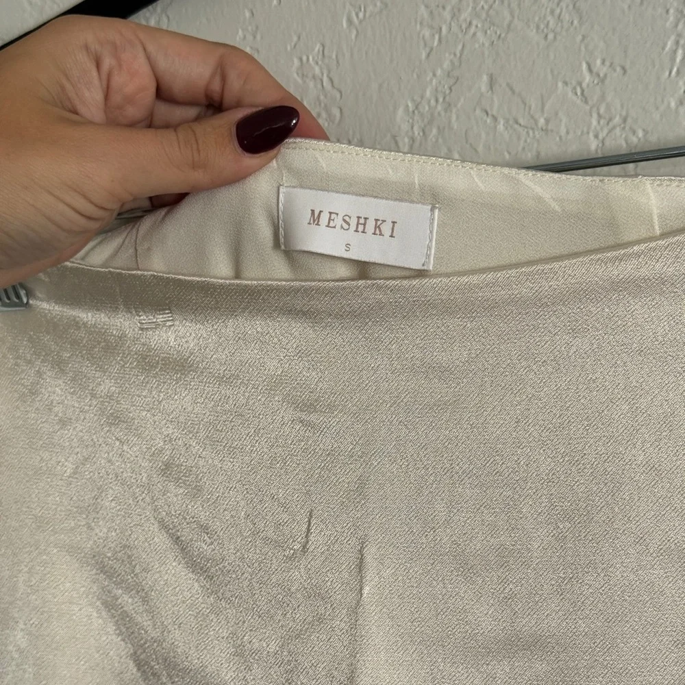 Meshki Satin Cream Skirt - Picture 2 of 4